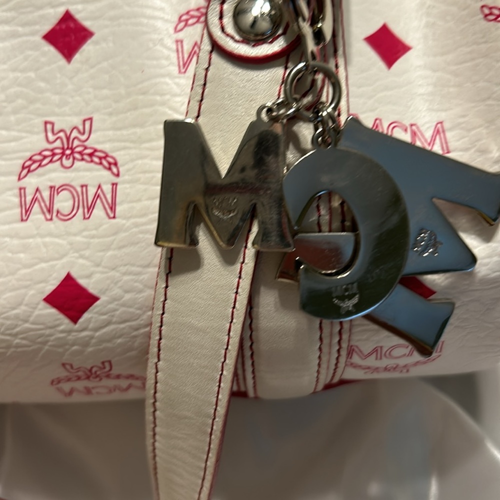 MCM White and Pink Shoulder Bag with MCM wallet. - Picture 3 of 15